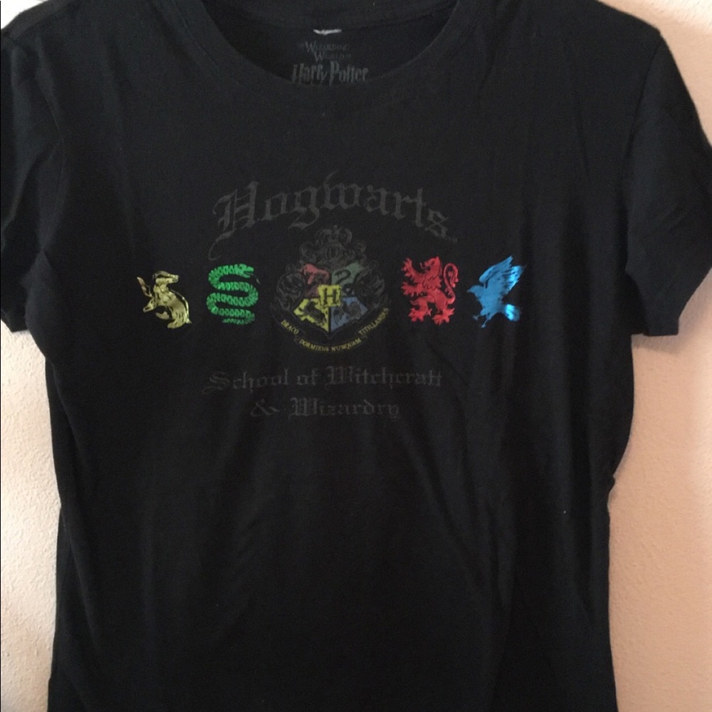 Graphic tee